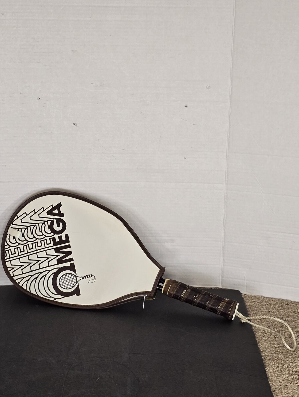 Vintage 1980 Omega Pro Pro II 4400 Racquetball Racquet with Cover, 80s Graphics,